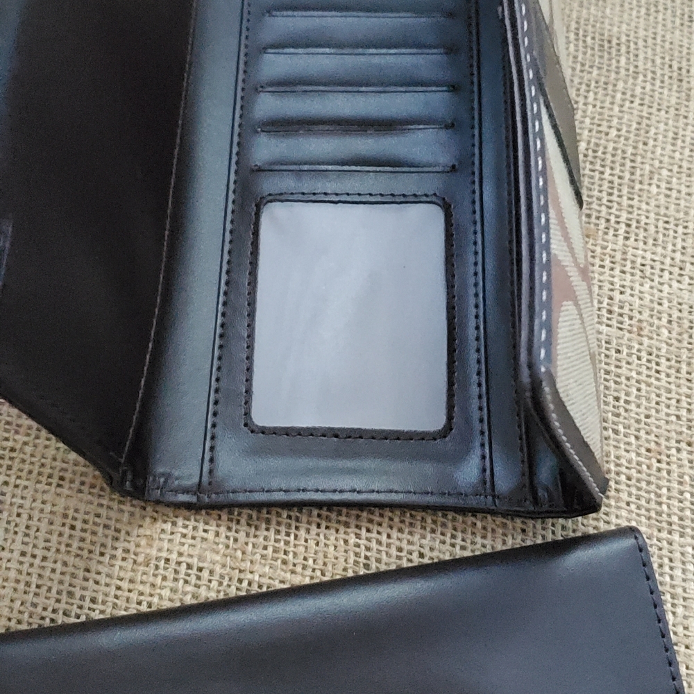 Coach Wallet - Picture 10 of 13